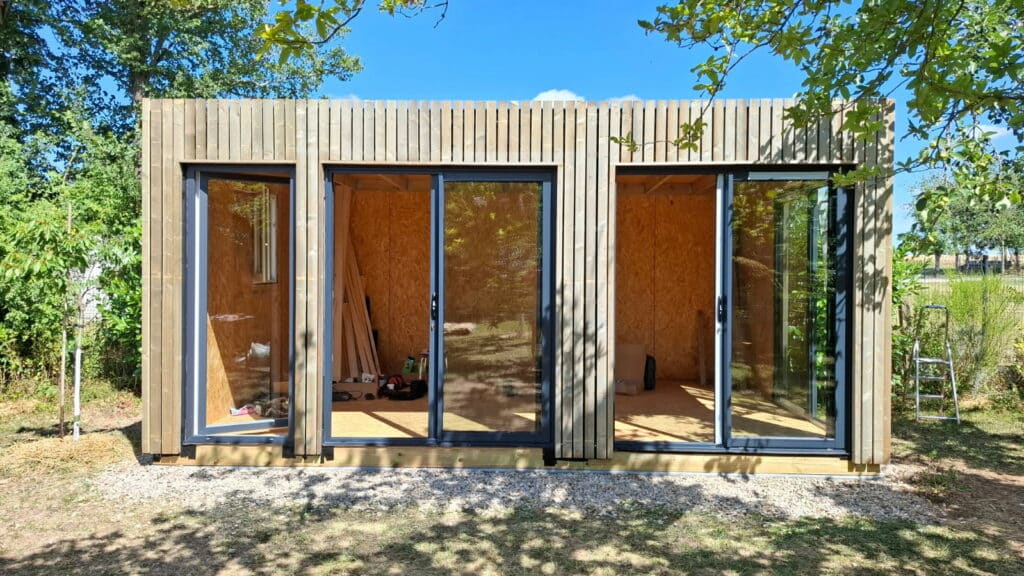 Studio de jardin en bois, réalisation, de face